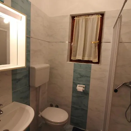 Appartamento In Vrvari With Two-bedrooms 1 Porec