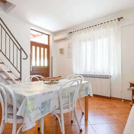 شقة In Vrvari With Two-bedrooms 1 *